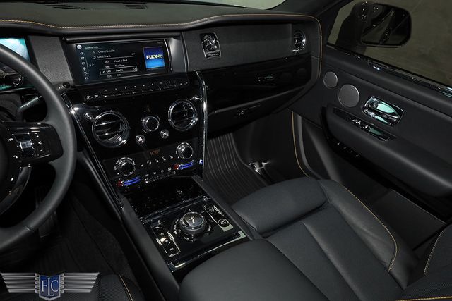 2024 Rolls-Royce Cullinan Black Badge Sport Utility - 22957854 - 27