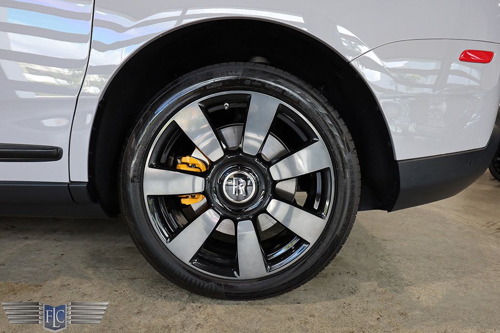 2024 Rolls-Royce Cullinan Black Badge Sport Utility - 22957854 - 39