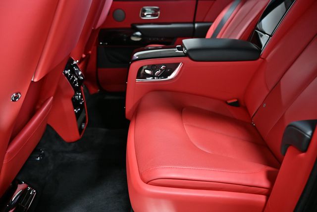 2024 Rolls-Royce Cullinan Sport Utility - 22959765 - 34