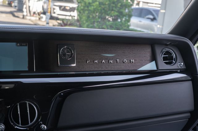 2024 Rolls-Royce Phantom Sedan - 22941072 - 18