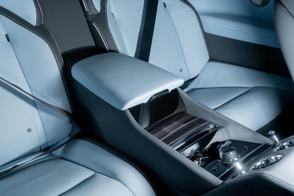 Rolls-Royce Spectre photo 28