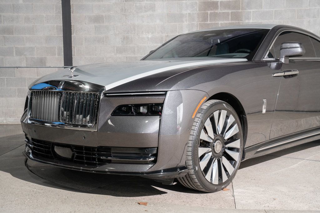 Rolls-Royce Spectre photo 40