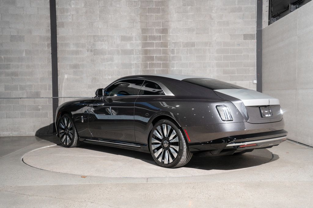 Rolls-Royce Spectre photo 5