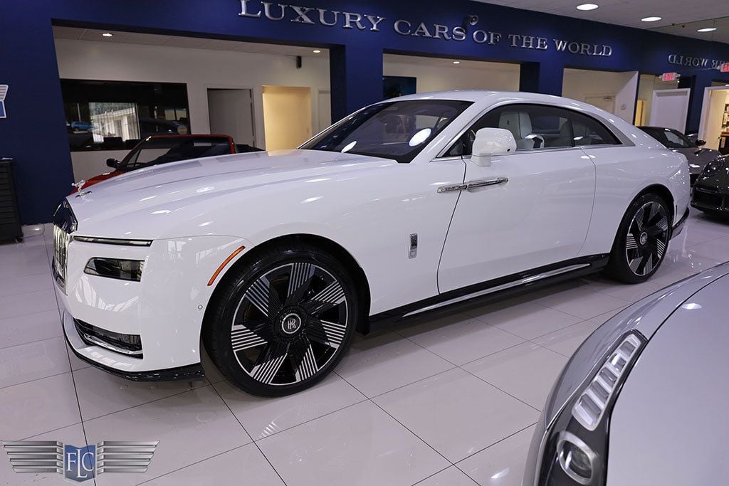 2024 Rolls-Royce Spectre Coupe - 22752391 - 0