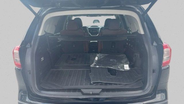 2024 Subaru Ascent Touring 7-Passenger - 23062565 - 19