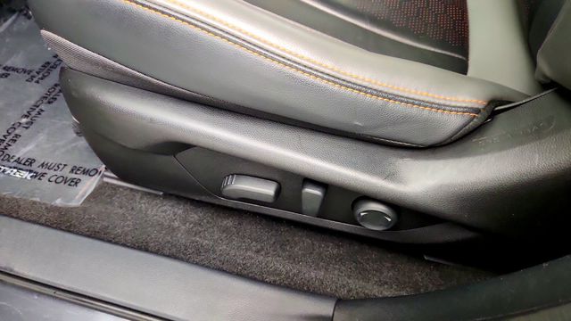 2024 Subaru Crosstrek Limited AWD w/ harman/kardon Audio, Moonroof & Auto-Dim Mirrors - 23093270 - 11