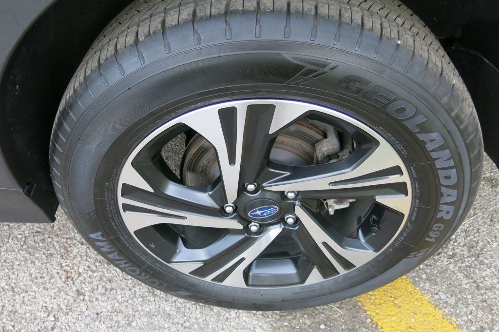 2024 Subaru Crosstrek Premium photo 32