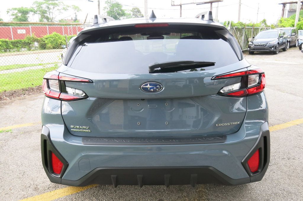 2024 Subaru Crosstrek Premium photo 8