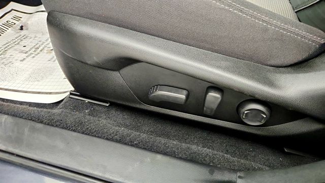 2024 Subaru Crosstrek Premium AWD w/ BSD, Moonroof, All Weather & Power Driver's Seat - 22998954 - 11