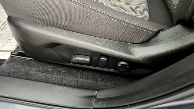 2024 Subaru Crosstrek Premium AWD w/ Moonroof, Power Seat & Blind Spot Detection - 23012324 - 10