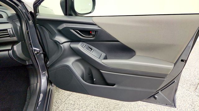 2024 Subaru Crosstrek Premium AWD w/ Moonroof, Power Seat & Blind Spot Detection - 23012324 - 24
