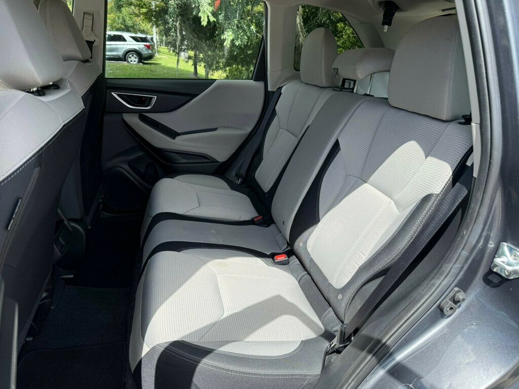 2024 Subaru Forester Base photo 5