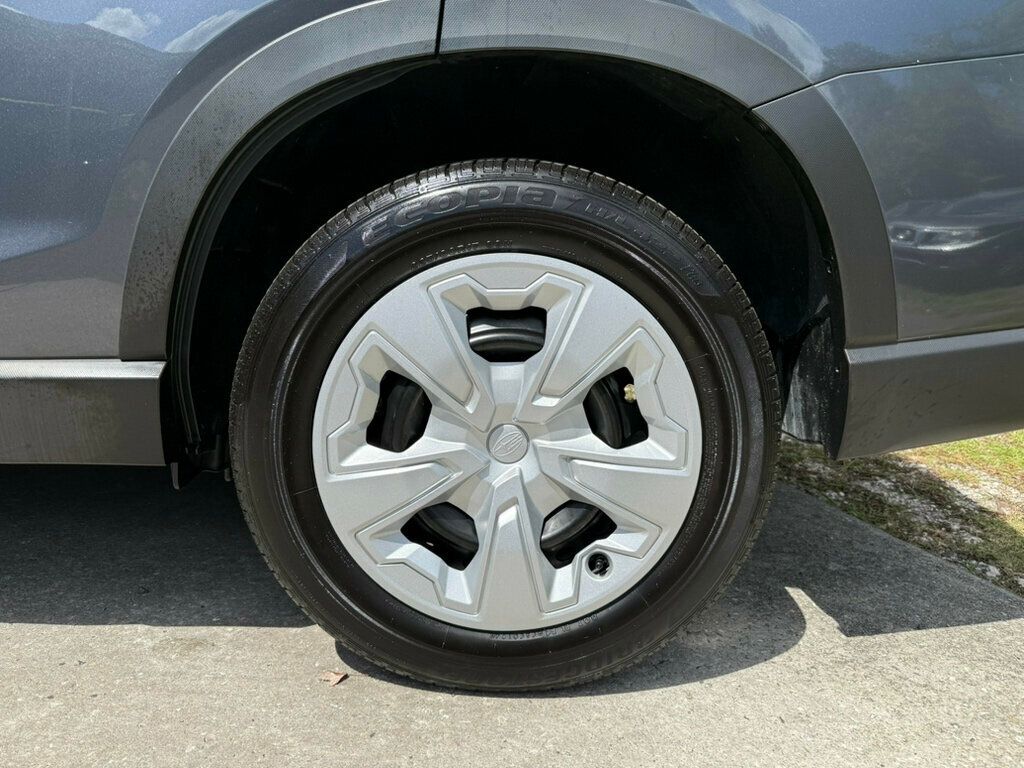 2024 Subaru Forester Base photo 7