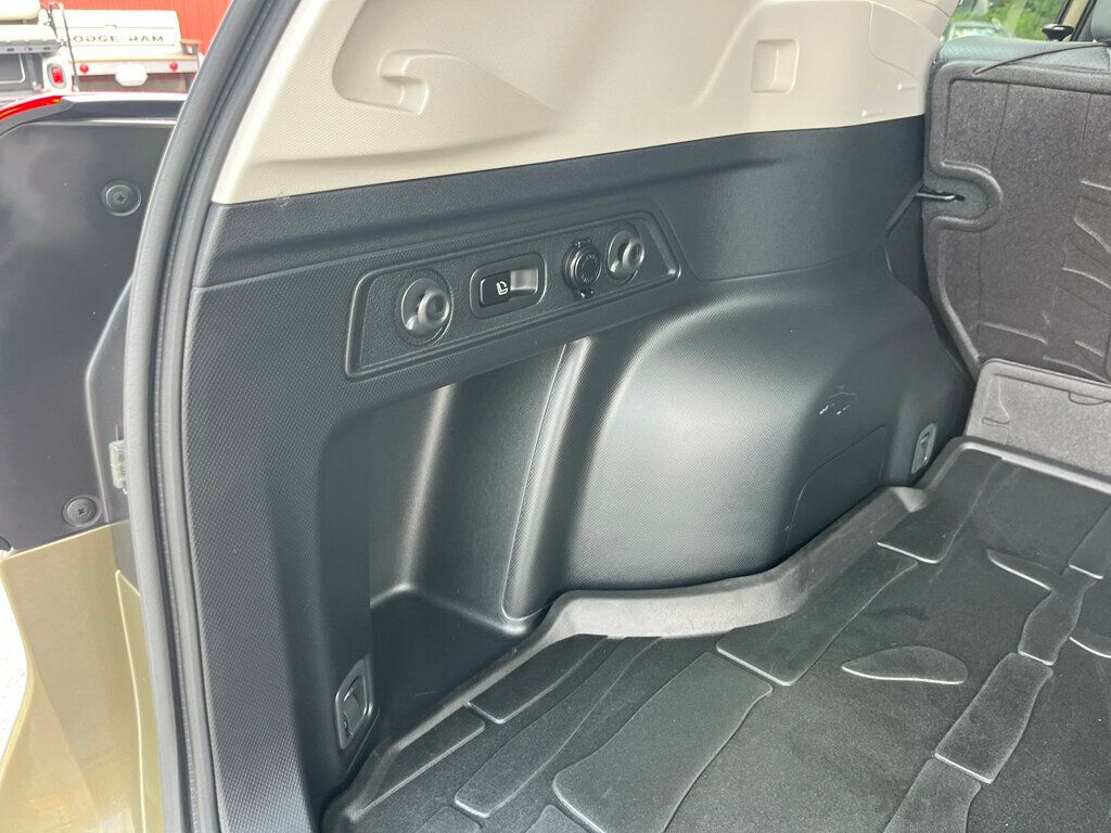 2024 Subaru Forester Touring AWD  - 23053600 - 22