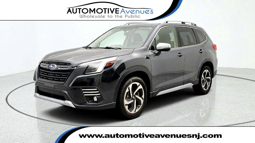 2024 Subaru Forester Touring AWD w/ Auto-Dimming Mirrors & Trailer Hitch - 23089203 | Video 1
