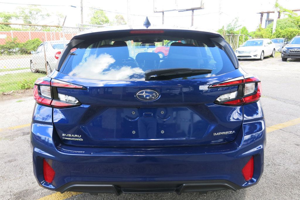 2024 Subaru Impreza Base photo 8