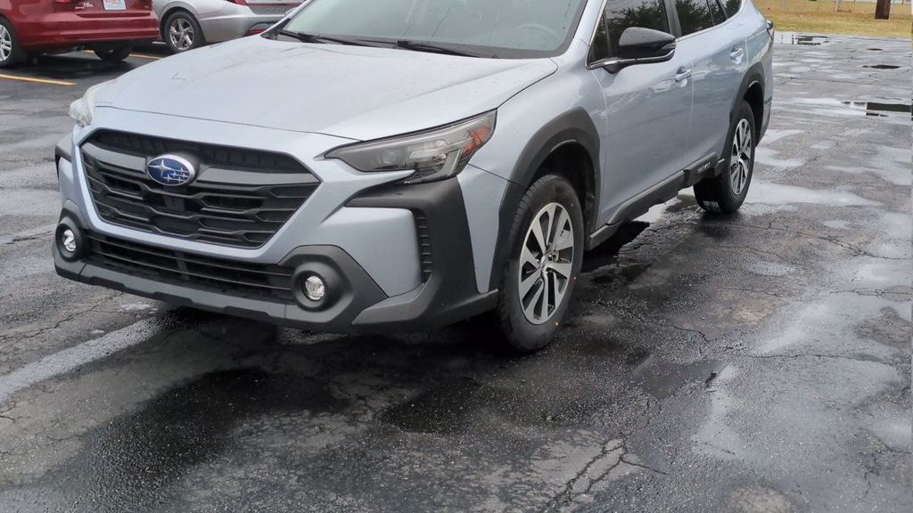 2024 Subaru Outback Premium photo 3