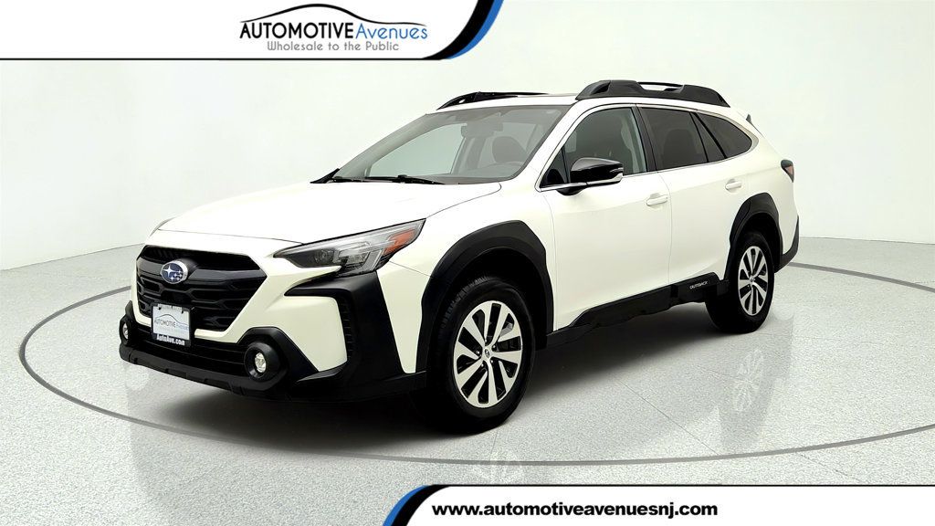 2024 Subaru Outback Premium AWD w/ BSD, RCTA, Moonroof & Navigation Pkg - 23053219 | Video 1