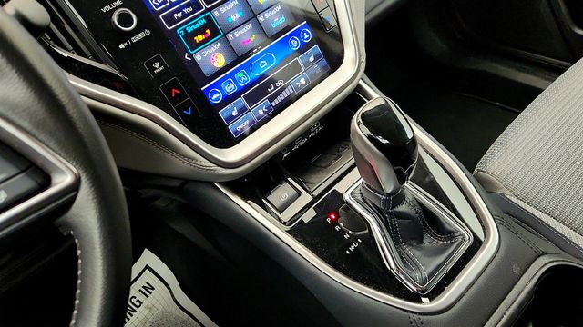 2024 Subaru Outback Premium AWD w/ Power Moonroof, BSD & Keyless Access - 23010385 - 16