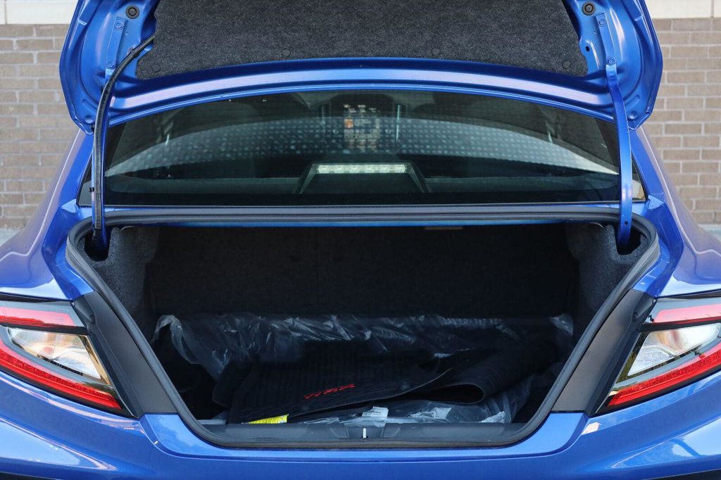 Subaru WRX photo 13