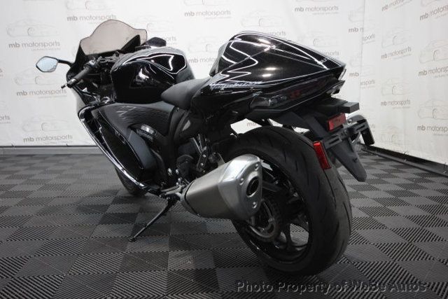 2024 Suzuki Hayabusa Sport Touring - 23010479 - 3