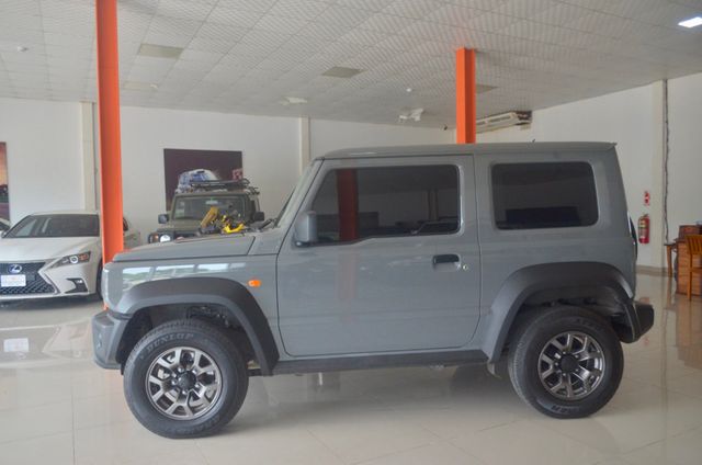 2024 Suzuki Jimny 4x4 Automatico y Solo 6Mil kms - 22492536 - 2