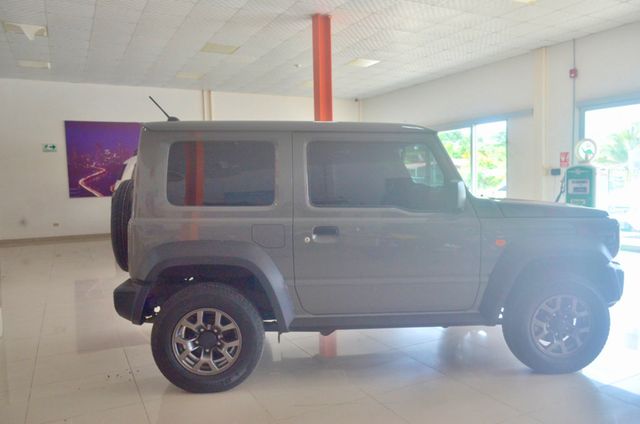 2024 Suzuki Jimny 4x4 Automatico y Solo 6Mil kms - 22492536 - 6