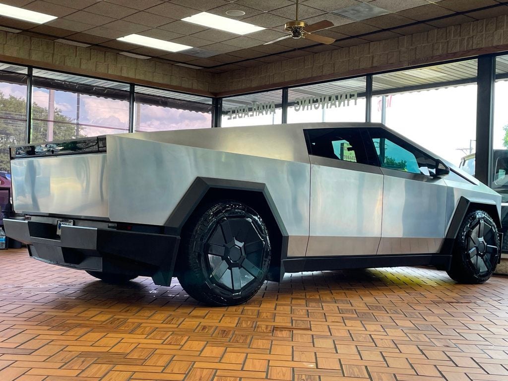2024 Tesla Cybertruck AWD - 23038788 - 10