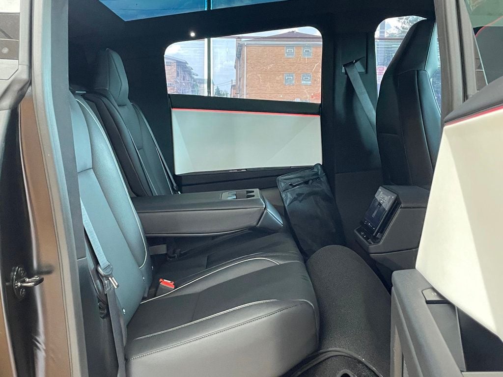 2024 Tesla Cybertruck AWD - 23038788 - 18