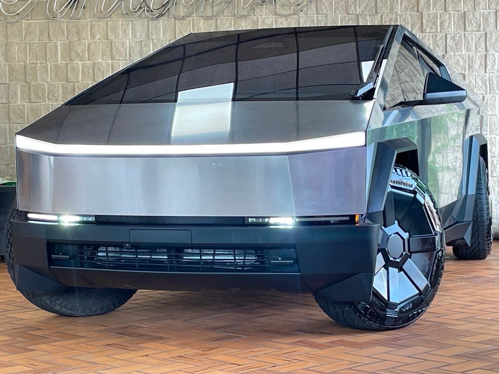 2024 Tesla Cybertruck AWD - 23038788 - 1