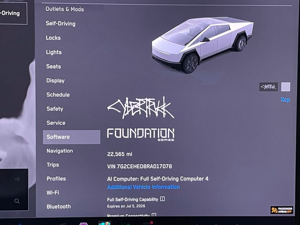 2024 Tesla Cybertruck AWD - 23038788 - 29