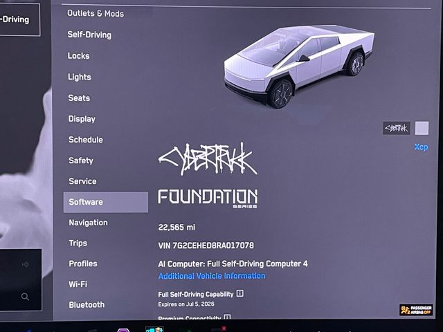2024 Tesla Cybertruck AWD - 23038788 - 29