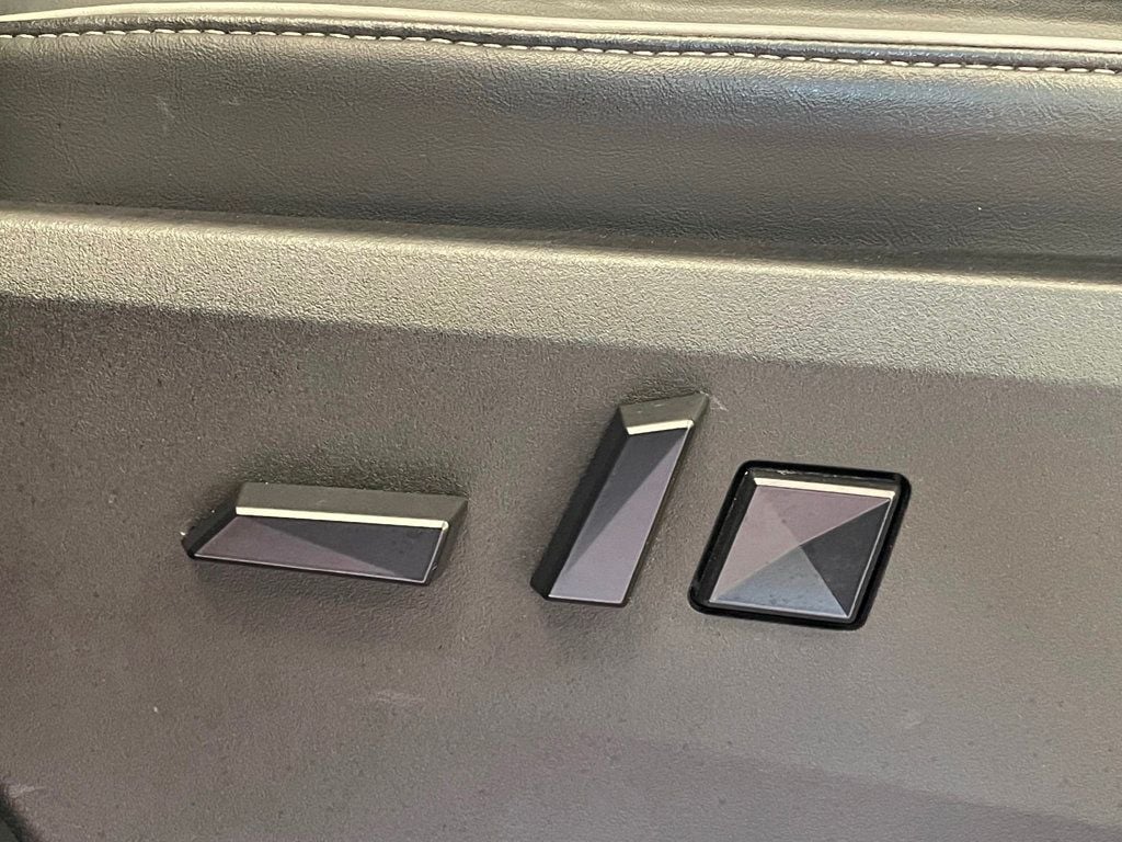 2024 Tesla Cybertruck AWD - 23044596 - 13