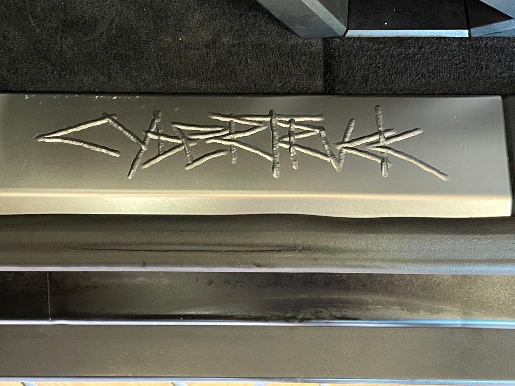 2024 Tesla Cybertruck AWD - 23044596 - 14
