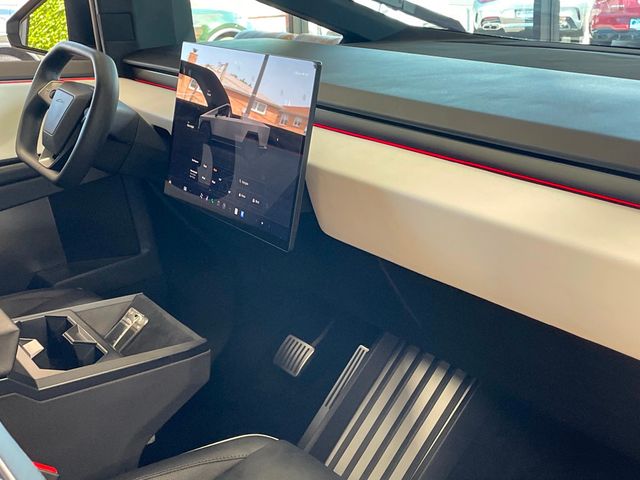 2024 Tesla Cybertruck AWD - 23044596 - 26