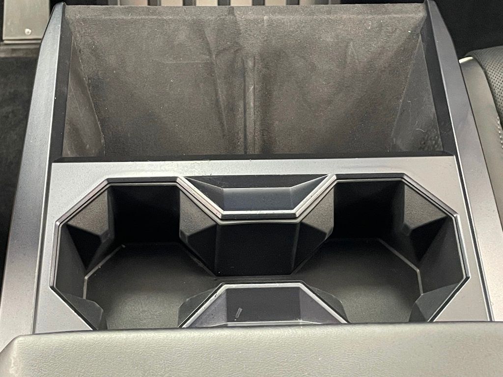 2024 Tesla Cybertruck AWD - 23044596 - 47