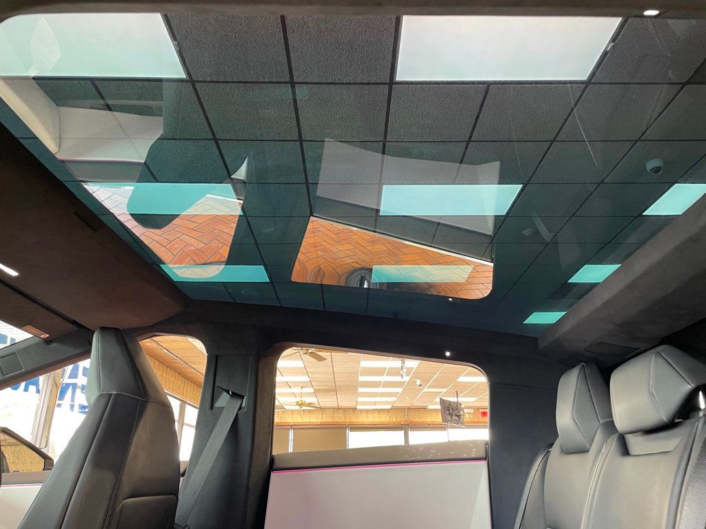 2024 Tesla Cybertruck AWD - 23048536 - 17
