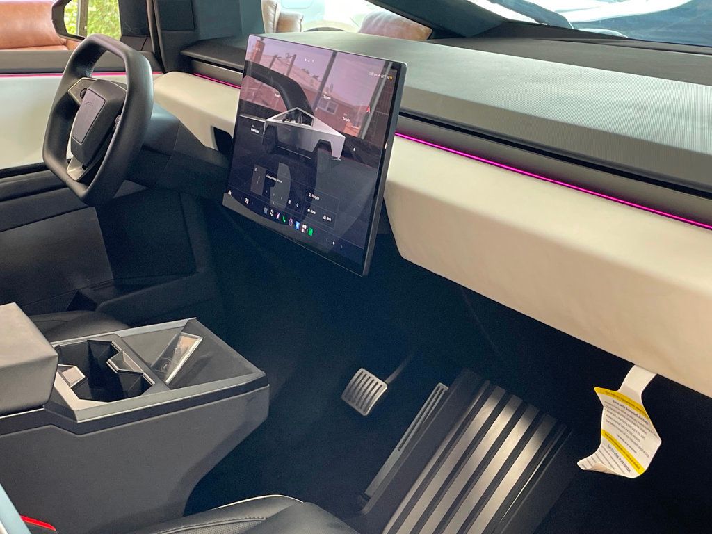 2024 Tesla Cybertruck AWD - 23048536 - 21
