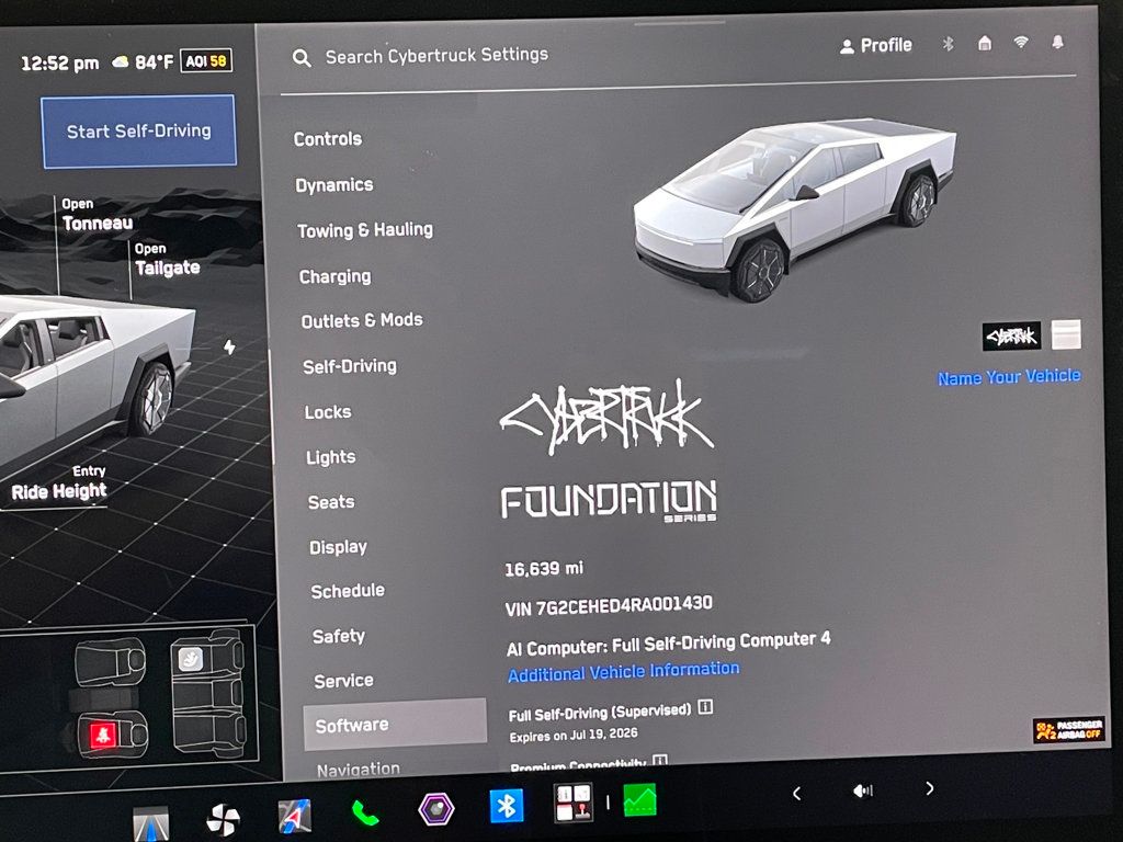 2024 Tesla Cybertruck AWD - 23048536 - 32