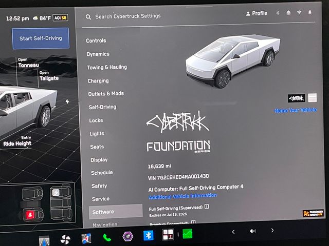 2024 Tesla Cybertruck AWD - 23048536 - 32
