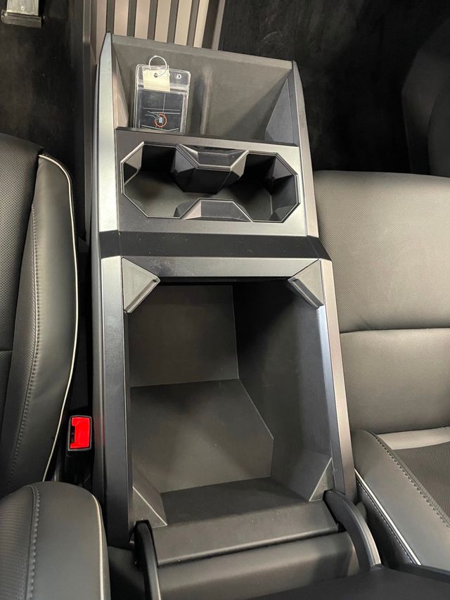 2024 Tesla Cybertruck AWD - 23061080 - 21