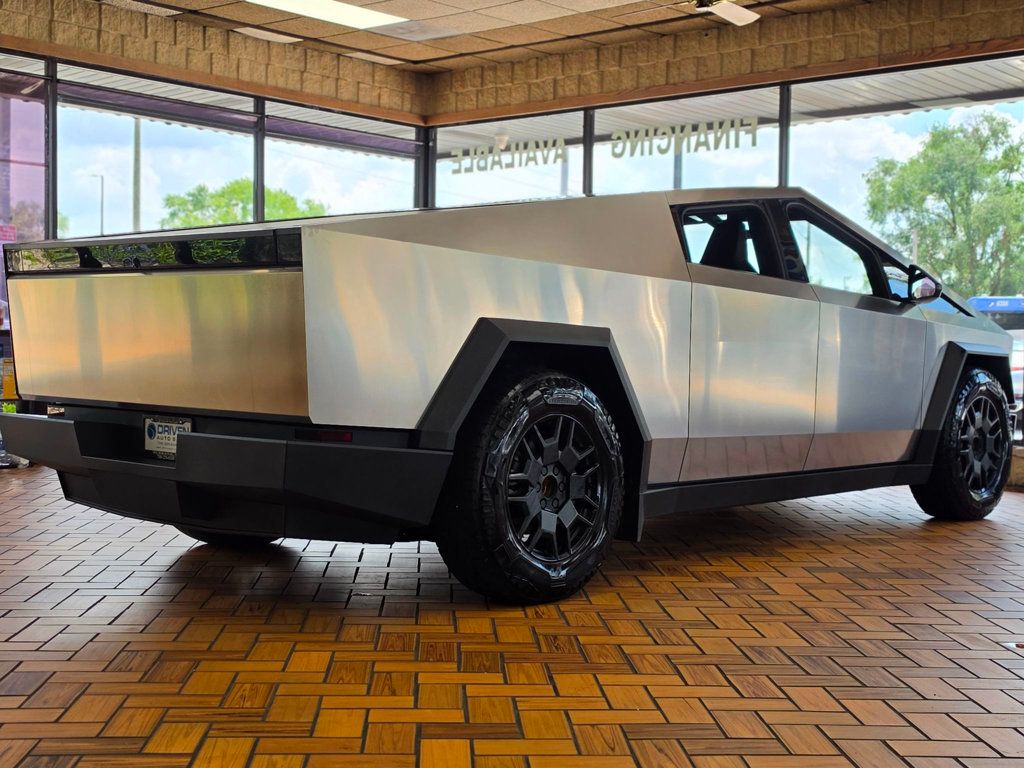 2024 Tesla Cybertruck AWD - 23061742 - 10