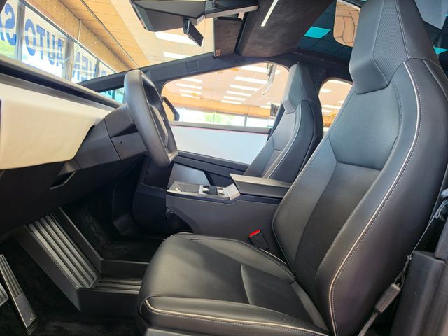 2024 Tesla Cybertruck AWD - 23061742 - 12