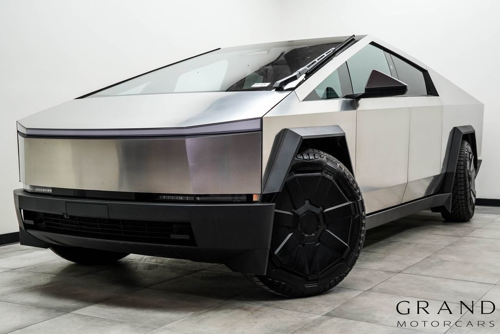 2024 Tesla Cybertruck AWD - 23007680 | Video 1
