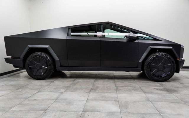 2024 Tesla Cybertruck AWD - 23046147 - 9