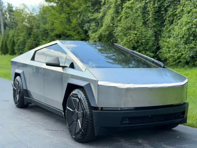 2024 Tesla Cybertruck AWD - 23060712 - 16