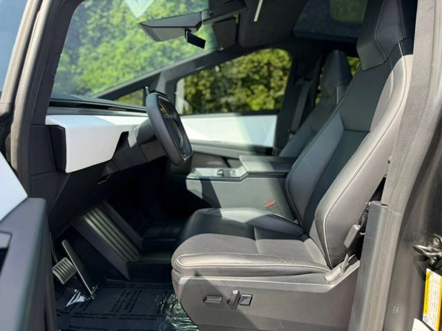 2024 Tesla Cybertruck AWD - 23060712 - 21