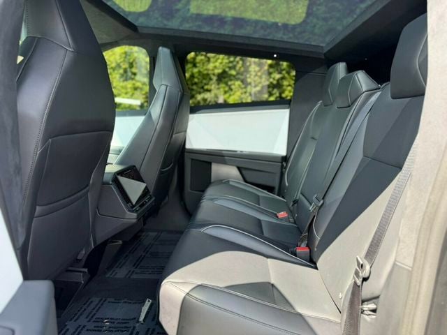 2024 Tesla Cybertruck AWD - 23060712 - 25