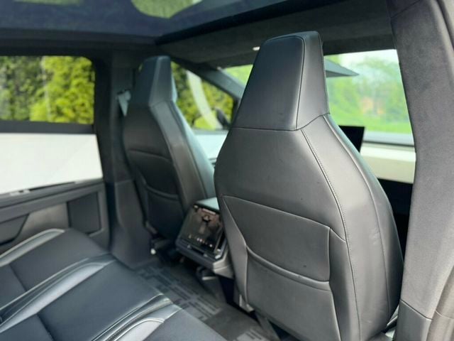 2024 Tesla Cybertruck AWD - 23060712 - 29