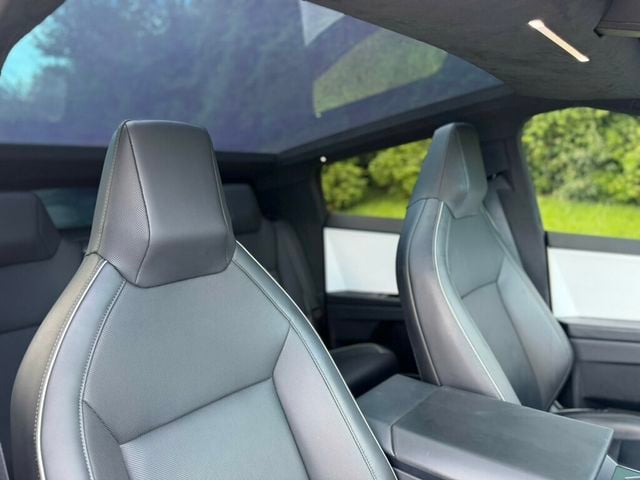 2024 Tesla Cybertruck AWD - 23060712 - 30